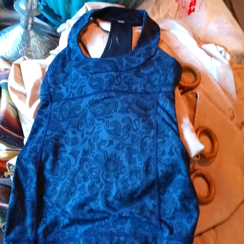 Lululemon Blue Paisley Work out Tank - Picture 1 of 9